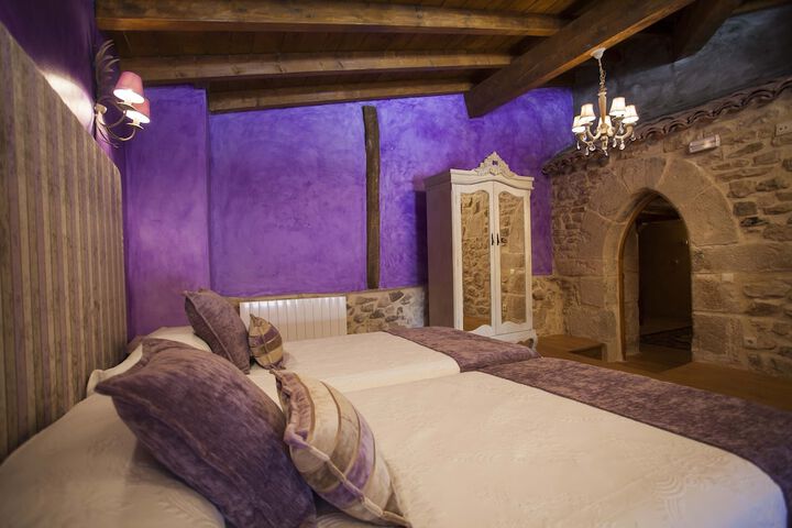 Room 4 of 51