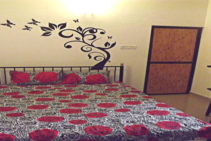 Room 13 of 31