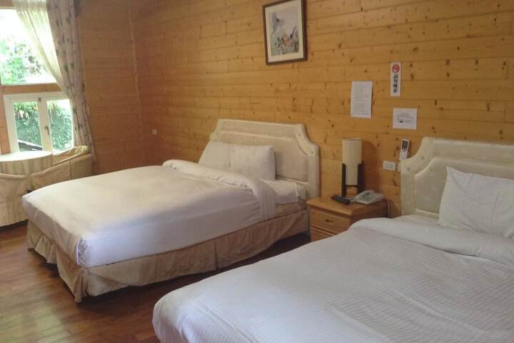 Room 15 of 37