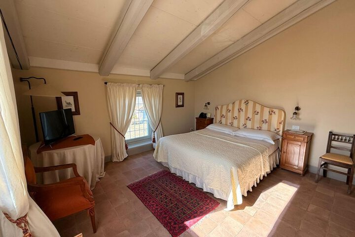 Room 14 of 48
