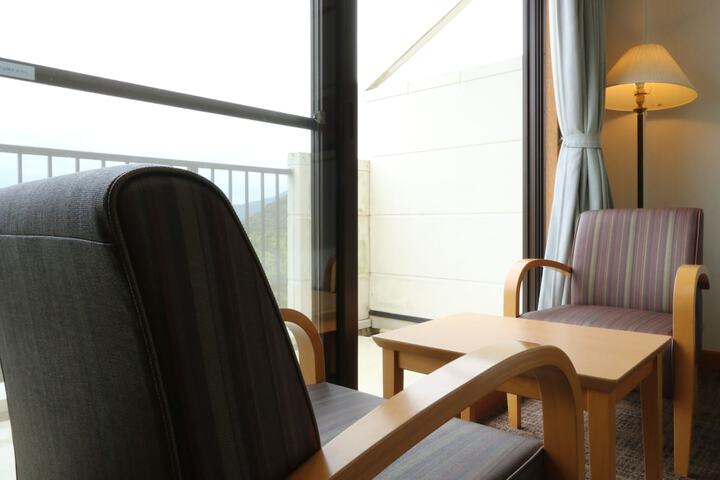 Room 4 of 44