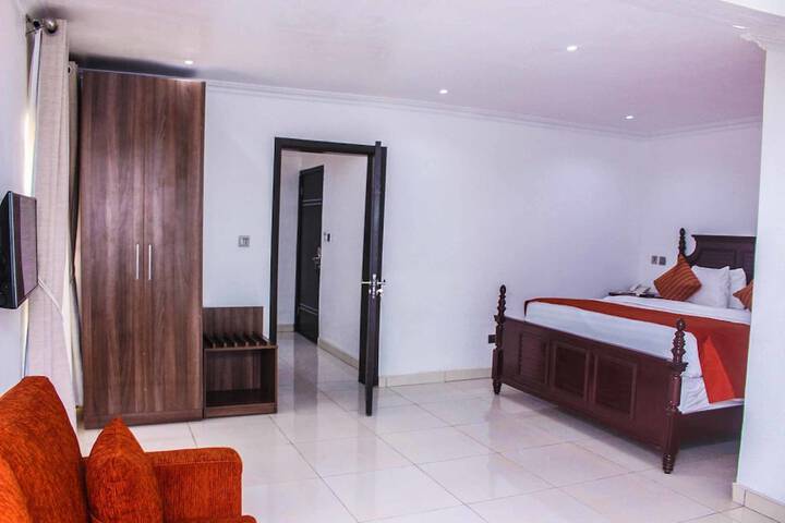 Room 12 of 44