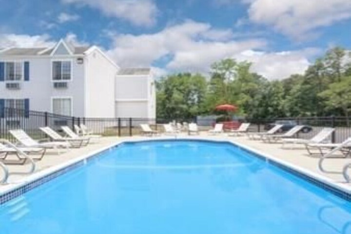 Pool 38 of 47