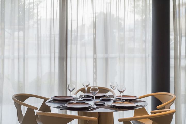 Dining 81 of 130