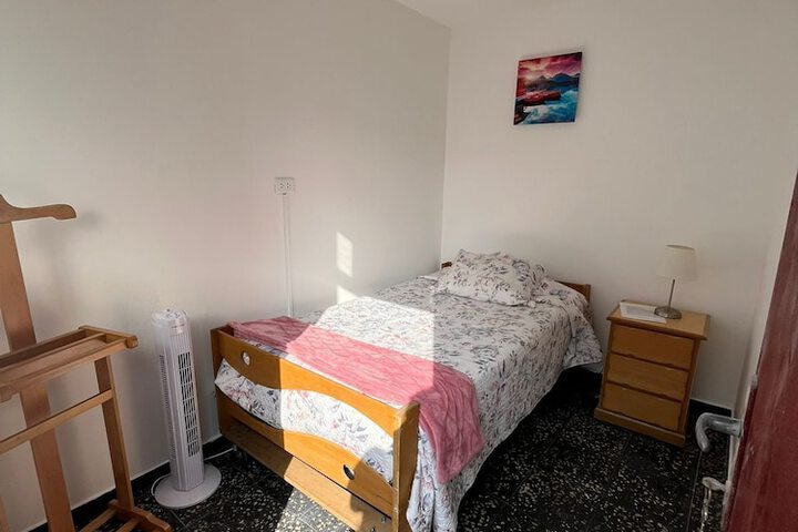 Room 33 of 178