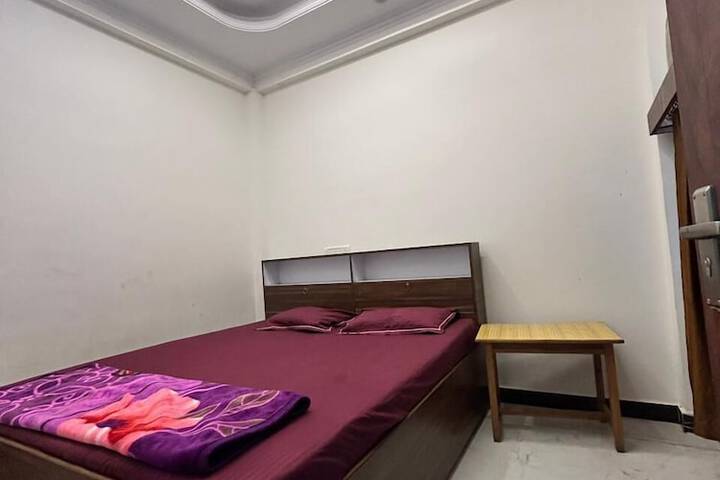 Room 15 of 31