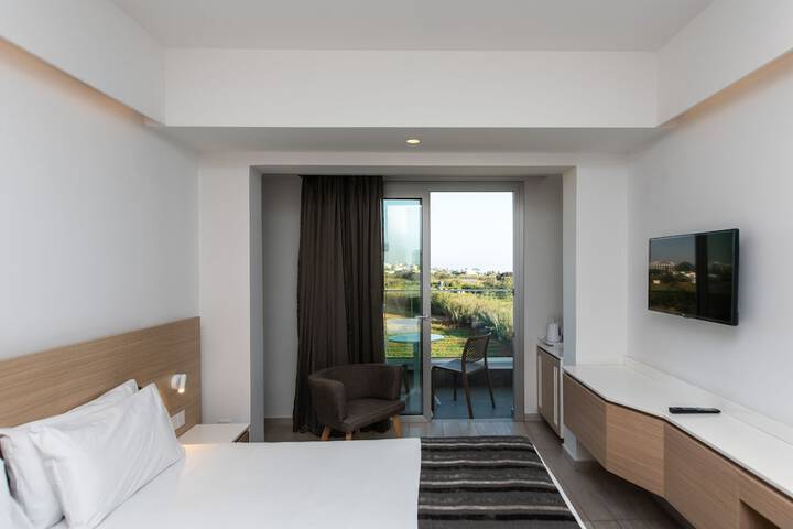 Room 7 of 35