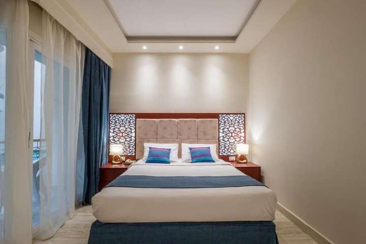 Room 3 of 6