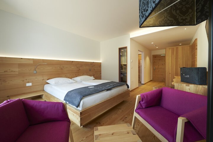 Room 15 of 44
