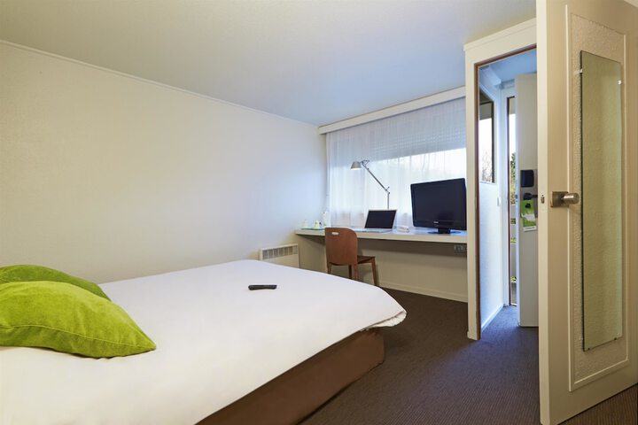 Room 5 of 25
