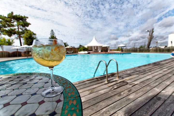 Hotel with Pool