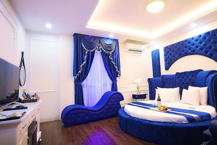 Room 8 of 29