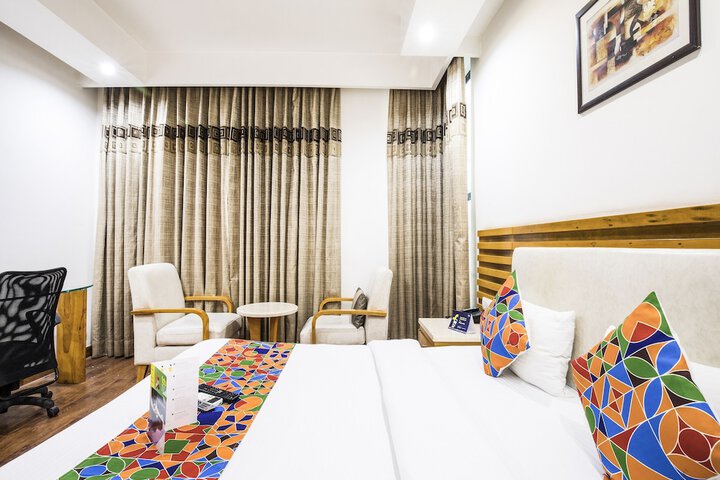 Room 14 of 25