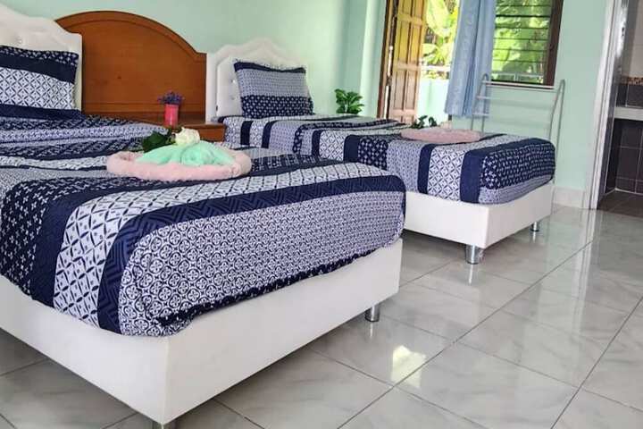 Room 14 of 77
