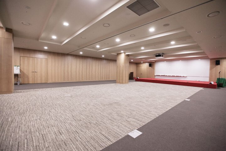 Ballroom/Hall 103 of 119