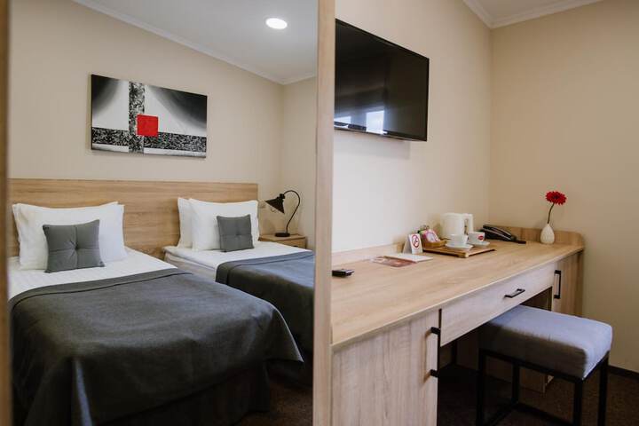 Room 6 of 65