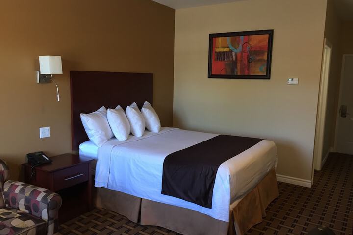 Room 10 of 62