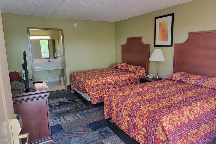 2 Double Beds