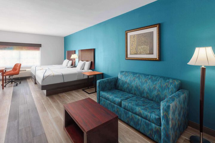Room 4 of 40