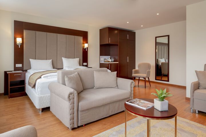 Room 3 of 36