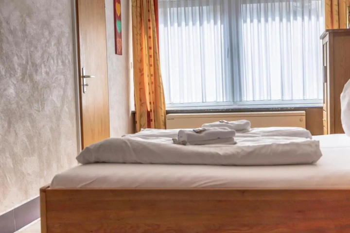 Room 7 of 20