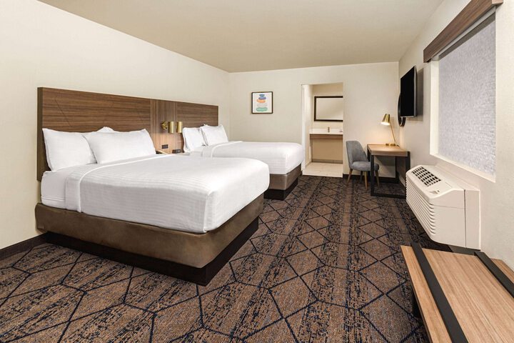 2 Double Beds (5 of 18)