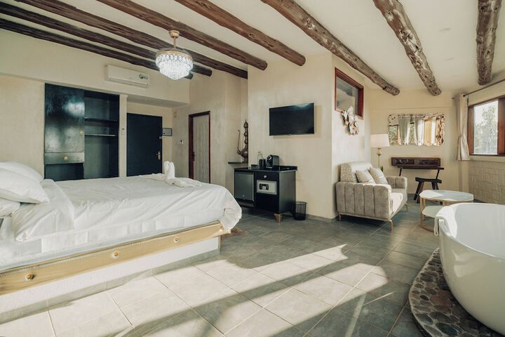 Room 9 of 40