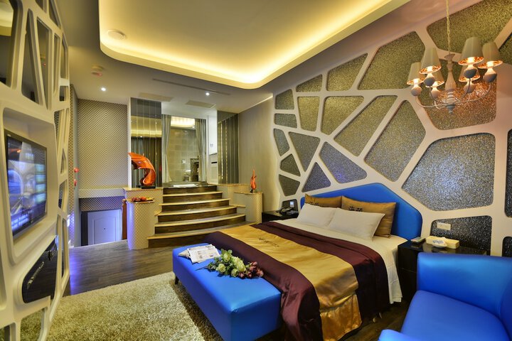 Room 28 of 57