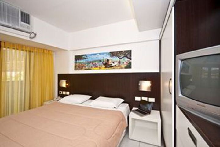 Hotel Suite Photo