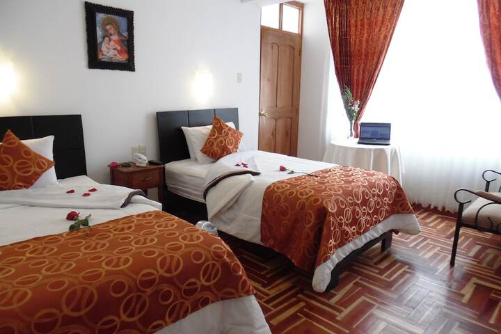 Room 10 of 29