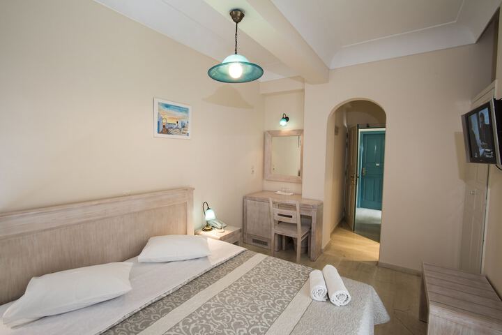 Room 10 of 46