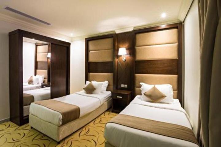 Room 13 of 51