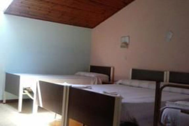 Room 7 of 16