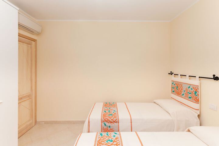 Room 36 of 104