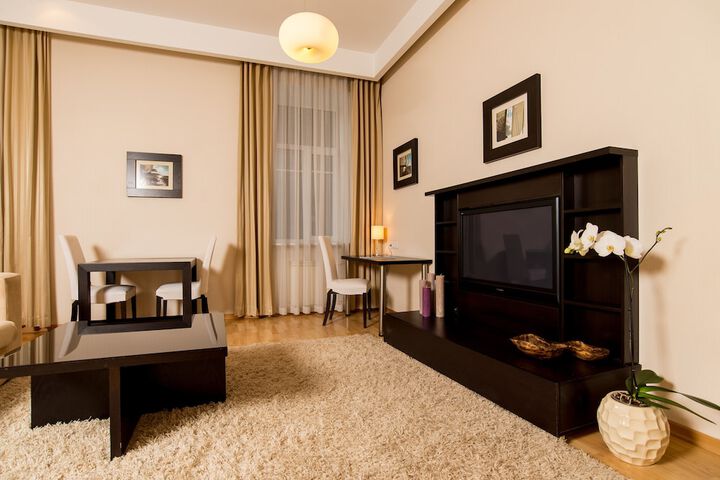 Room 44 of 84