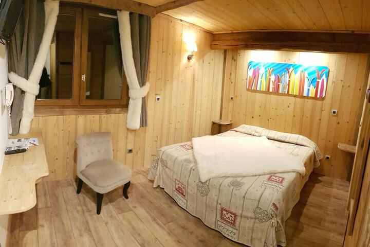 Room 17 of 46