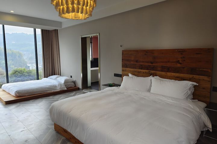 Room 15 of 51