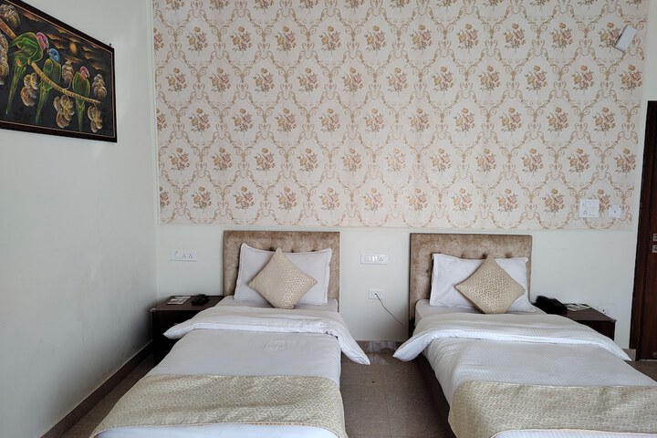 Room 10 of 54