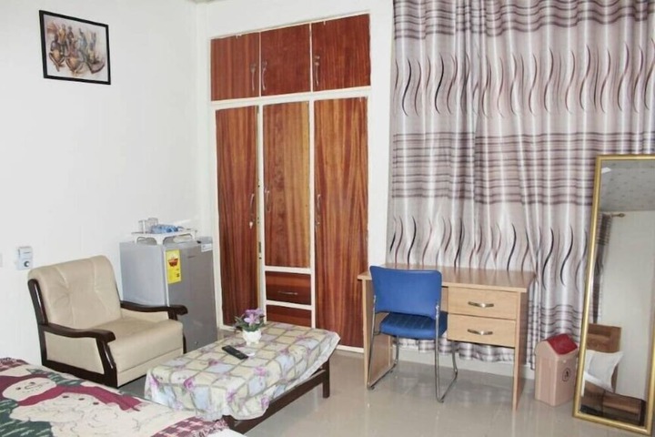 Room 12 of 12