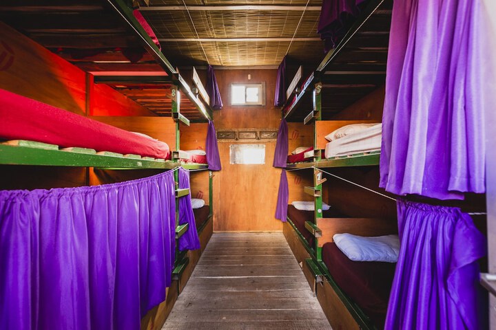 Room 6 of 15