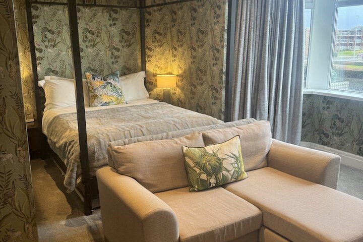 Room 28 of 75