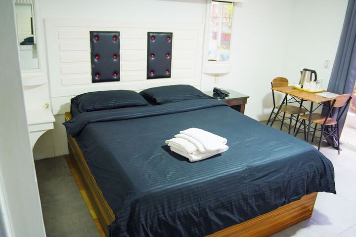Room 14 of 127