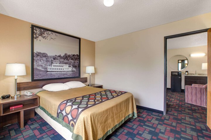 Room 14 of 34