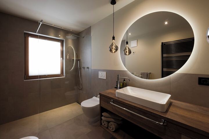 Room 42 of 104