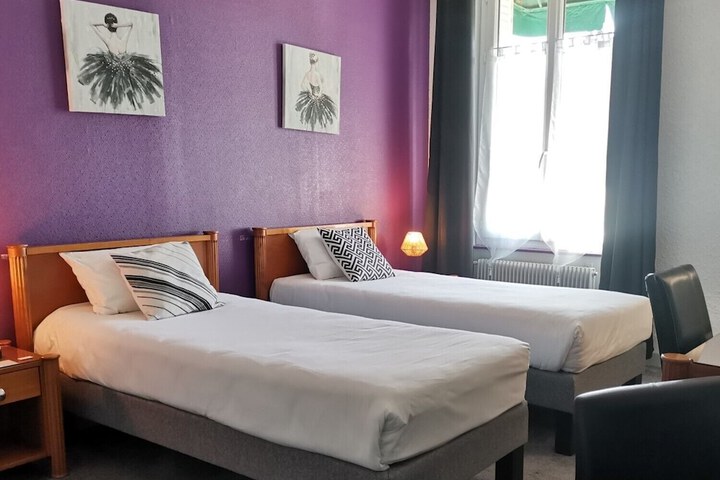 Room 9 of 62