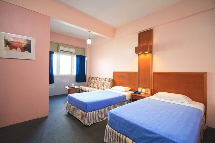 Room 12 of 60