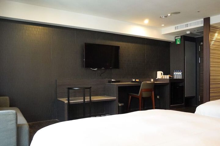 Room 25 of 47