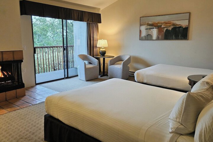 Room 34 of 62