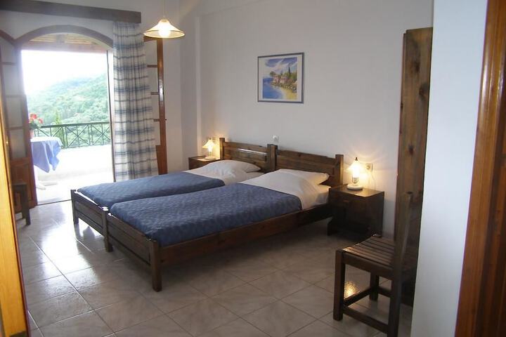 Room 5 of 10