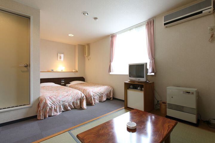 Room 5 of 42
